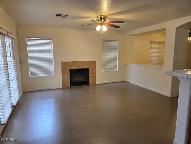 Building Photo - 326 Laguna Glen Dr