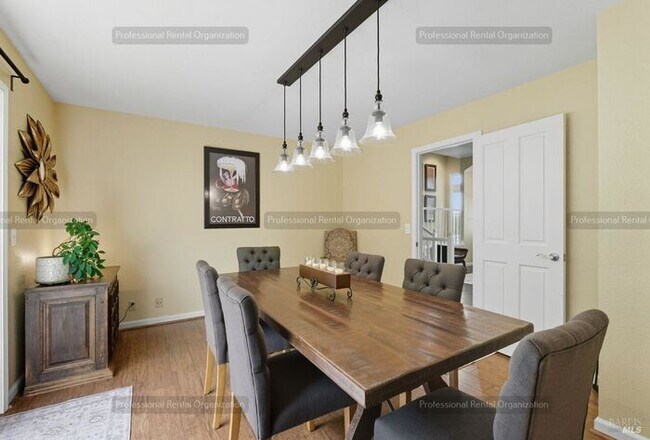 Building Photo - One of a kind home just steps away from Annadel State park