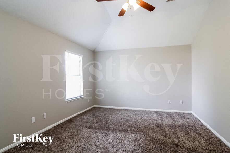 Building Photo - 17014 Carbridge Dr