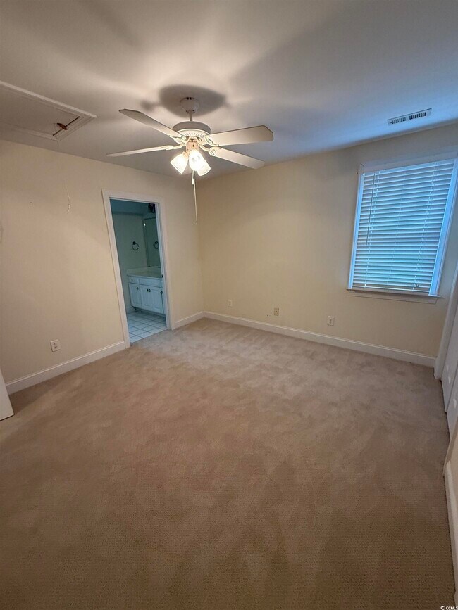 Building Photo - 62 Logan Ct