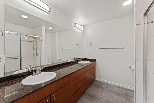 Building Photo - San Diego- Downtown- La Vita – Little Italy Condo- Split Level Style Move-In Special