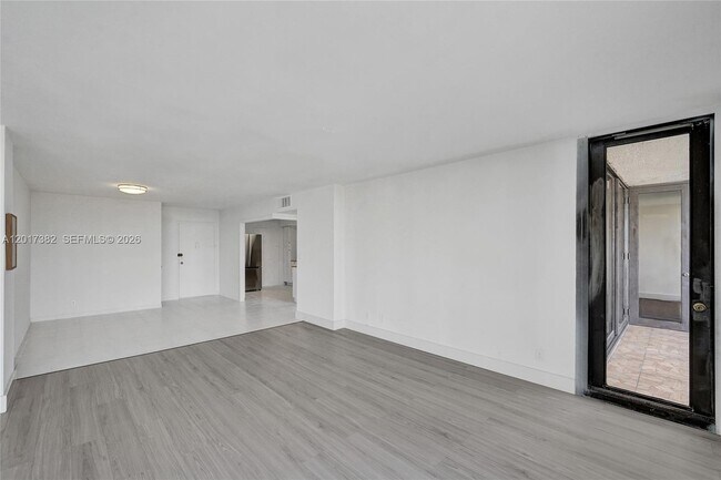 Building Photo - 1600 S Ocean Dr