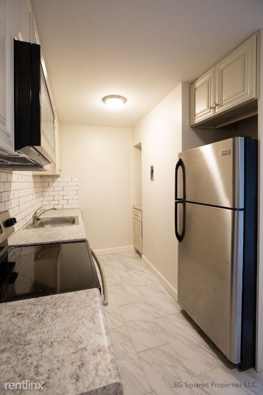 Building Photo - 803 Plate St