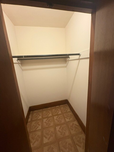 Building Photo - 5 Oakland St