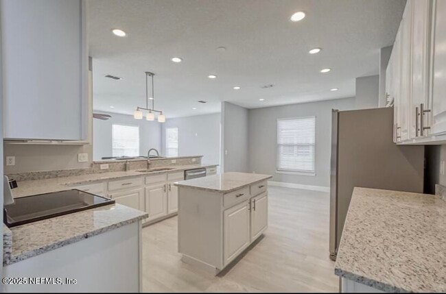 Building Photo - 3087 Wandering Oaks Dr