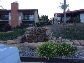 Building Photo - Bright 2 bedroom 2.5 bath townhome in La Costa and award winning schools 3-6 month leases available