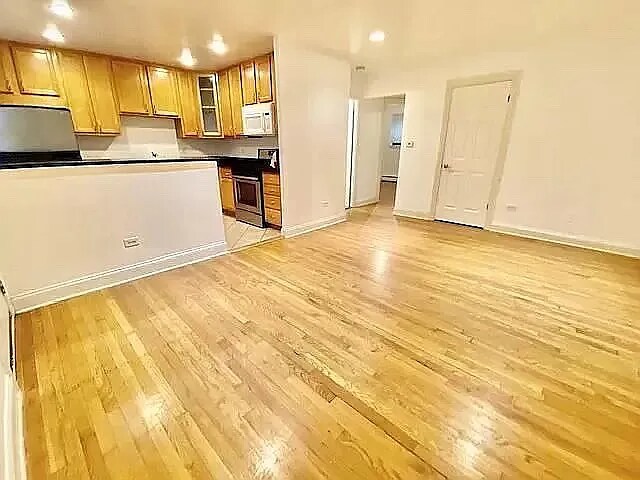 Primary Photo - 4416 N Kostner Ave