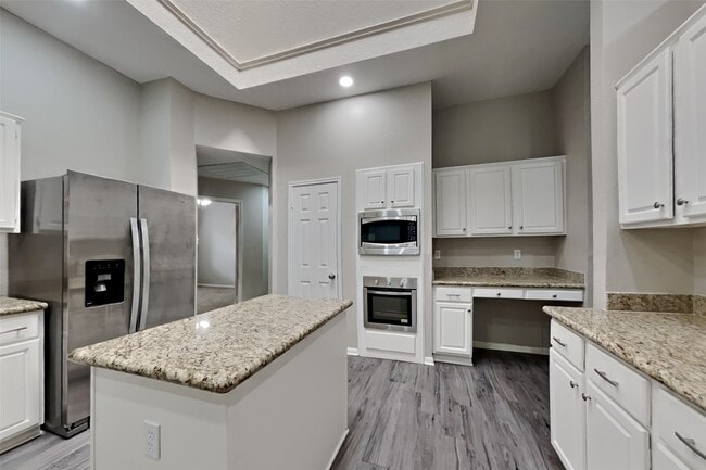 Building Photo - 17111 Cradle Cove Ct