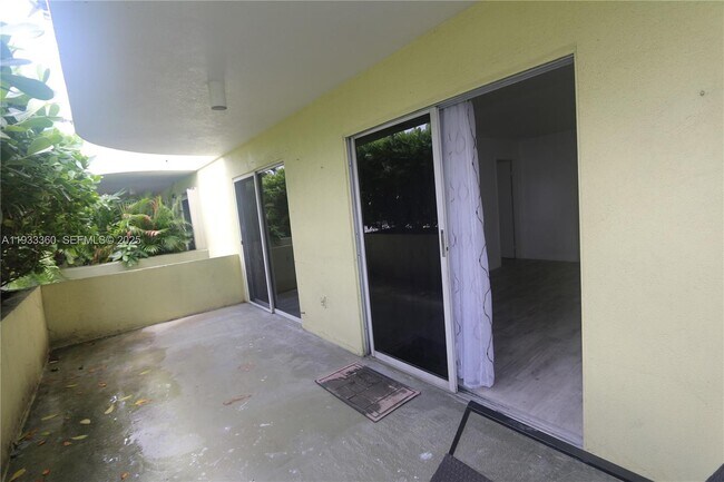 Building Photo - 10755 SW 108th Ave