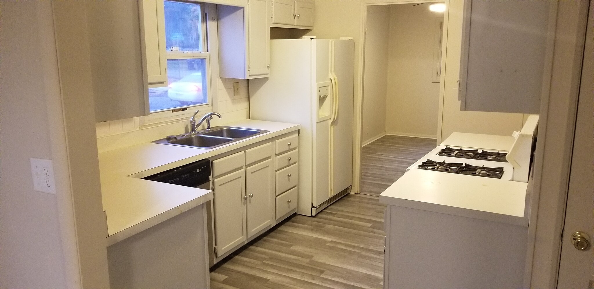 Building Photo - 2286 W Kessler Blvd N Dr