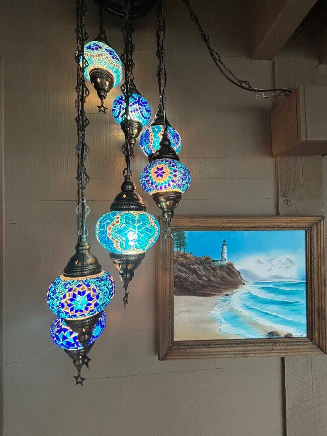 Building Photo - 221 N Bay Ln