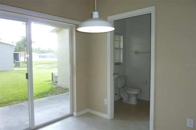 Building Photo - 25403 Saddlehorn Way