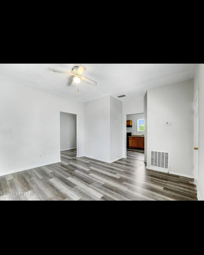Building Photo - 2825 N Market St