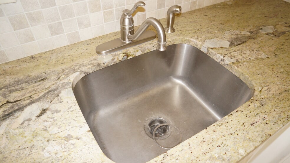Granite Counters / Stainless Sink - 2206 Gingell Pl
