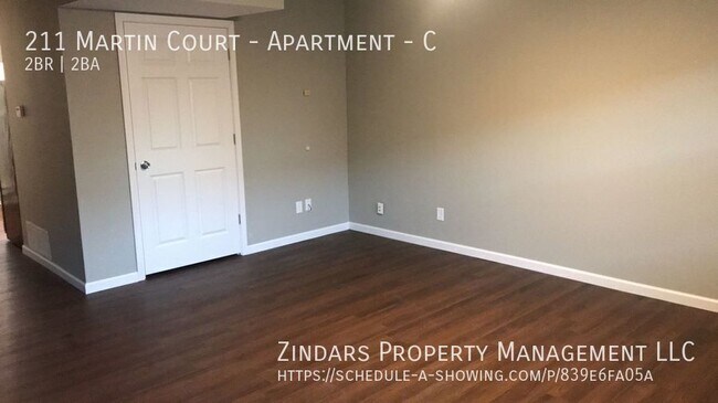 Building Photo - 211 Martin Ct