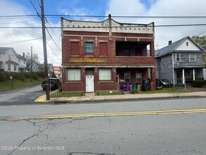 Building Photo - 1301 Main St