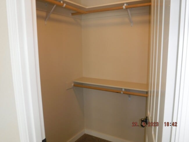 Building Photo - Nice 3 Bedroom townhouse in E Medford