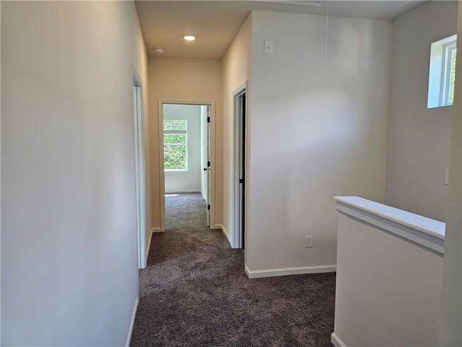 Building Photo - 1666 Eagle Dr