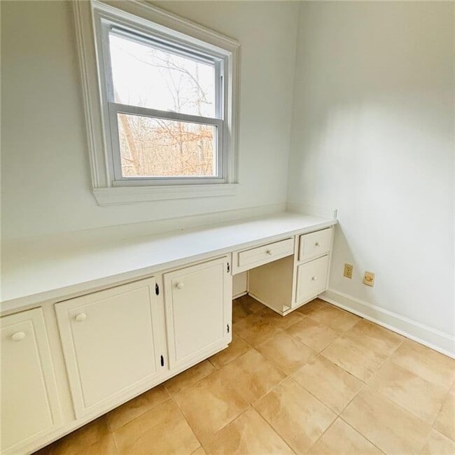 Building Photo - 3775 Belle Glade Trail SW