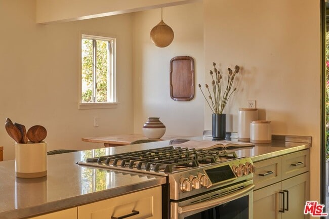 Building Photo - 4801 O Sullivan Dr