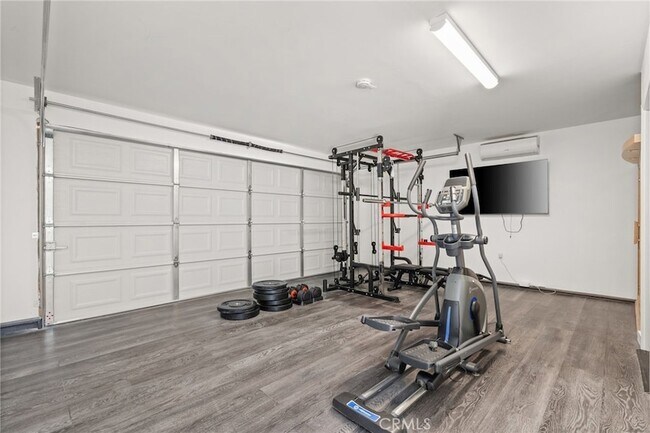Building Photo - 4630 Cedros Ave
