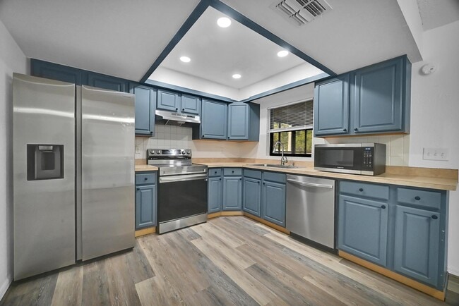 Building Photo - 800 Garland Ave