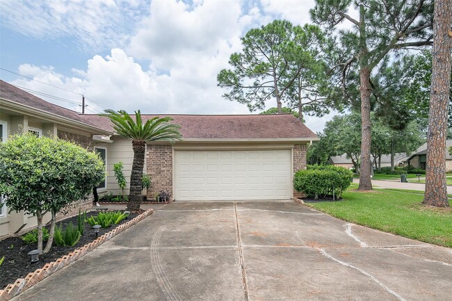 Building Photo - 2838 Colony Dr