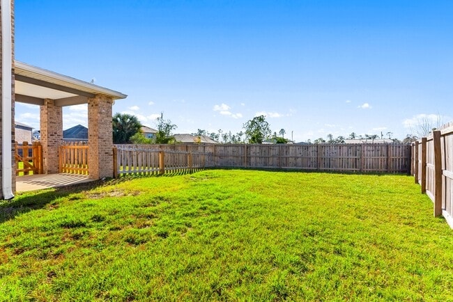 Building Photo - 3000 Rachel Pl