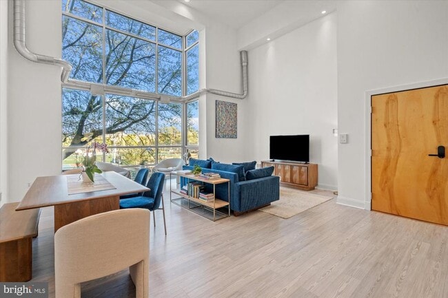 Building Photo - 1610 11th St NW