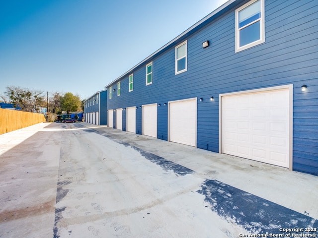 Building Photo - 143 Lucas St