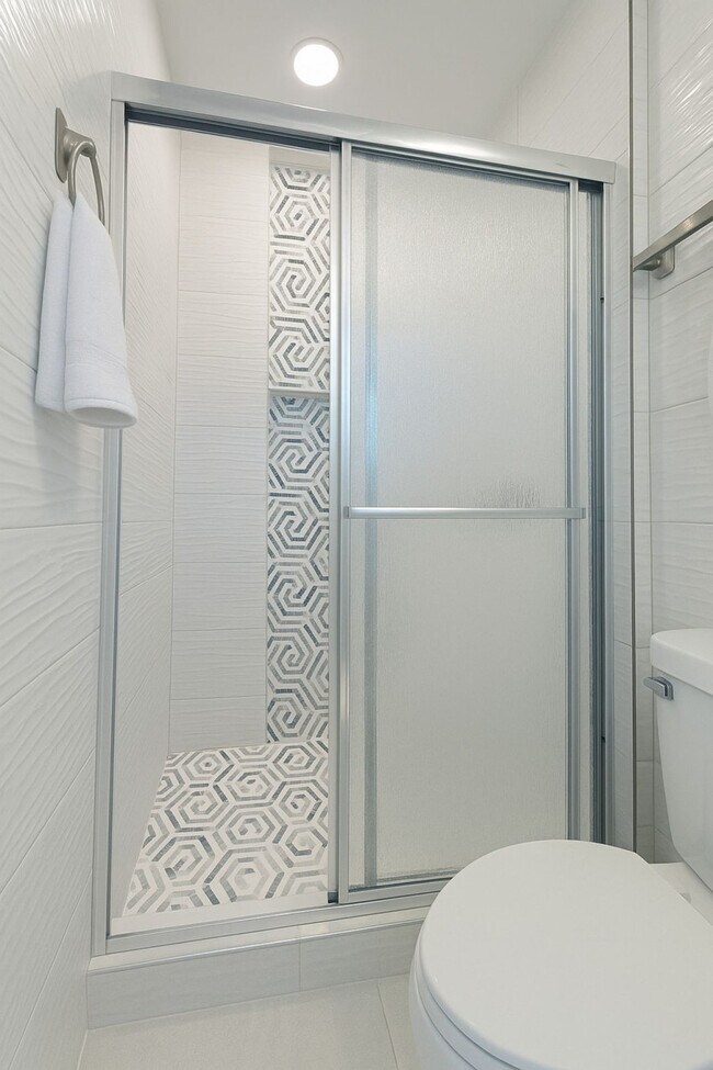 Building Photo - 445 Short Hills Dr