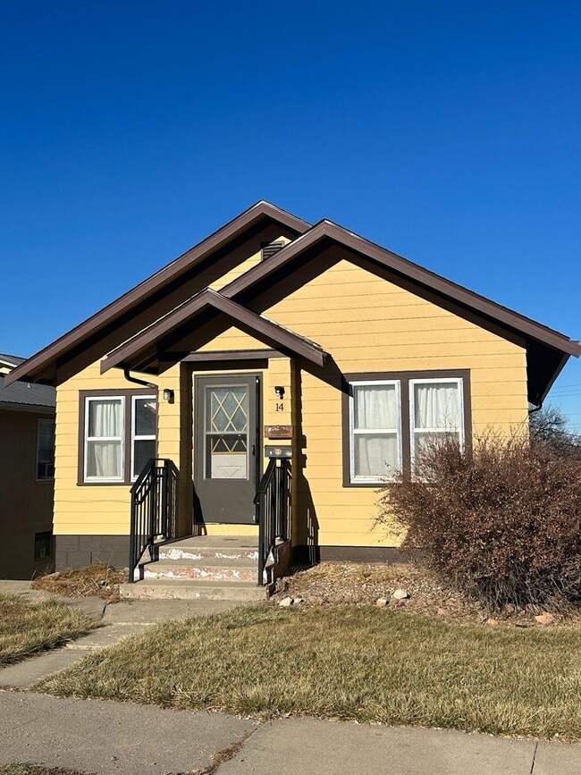 Building Photo - $900 - 2 Bedroom 1 Bath Duplex - Close to South Dakota School of Mines!