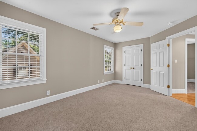 Building Photo - 113 7 Oaks Way