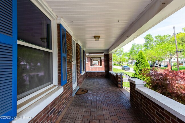 Building Photo - 316 Iola Rd