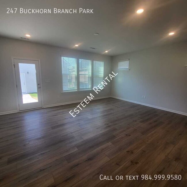 Building Photo - 247 Buckhorn Br Pk