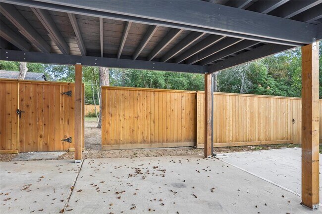 Building Photo - 1742 Hill Top Ln