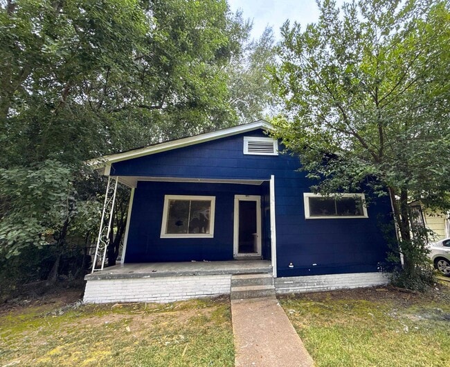 Primary Photo - 2237 Mobile Ave