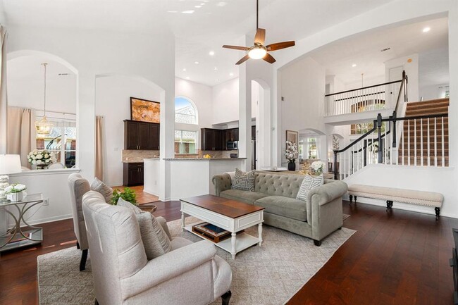 Building Photo - 1230 Ventura Canyon Dr