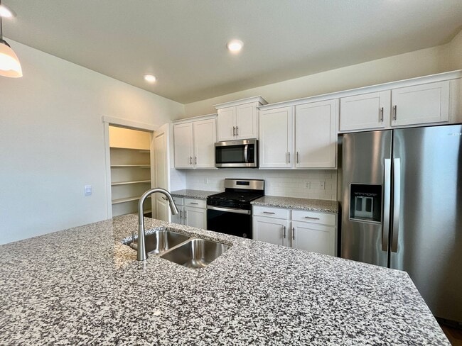 Building Photo - Newer Construction Home in Monument