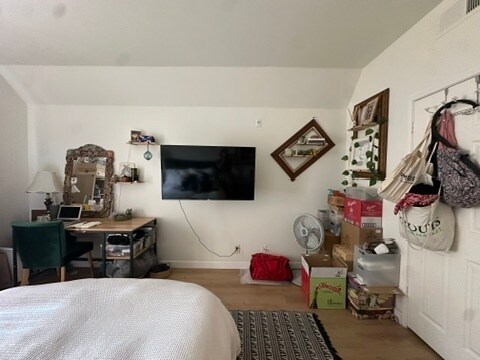 Building Photo - 550 Camino De La Reina