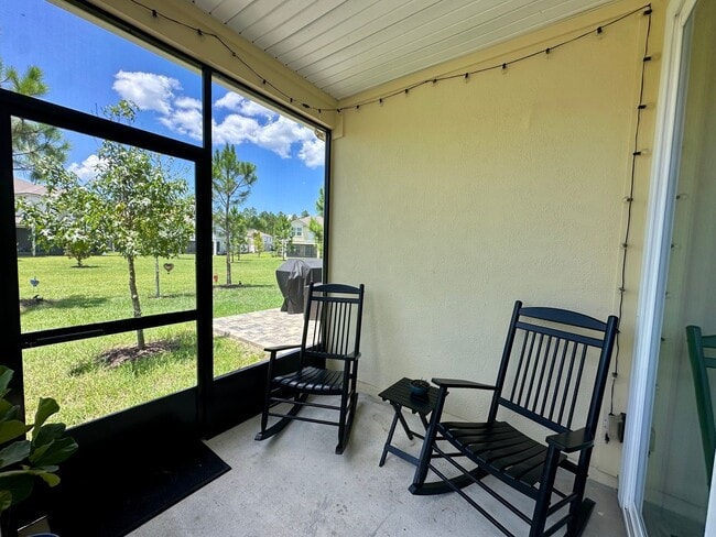 Building Photo - Adorable Townhome in Heart of St. Johns Co...