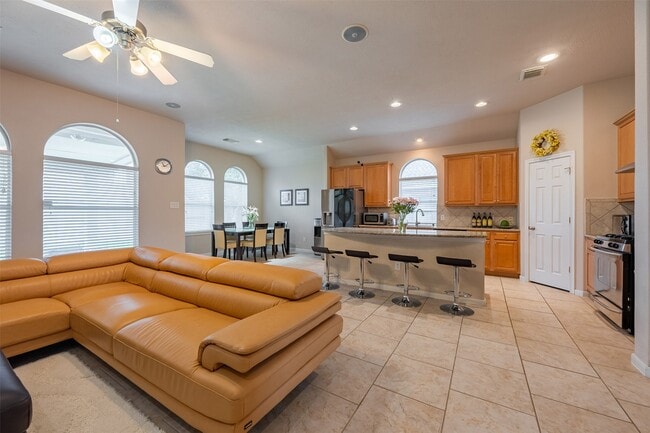 Building Photo - 13815 Normandy Ct
