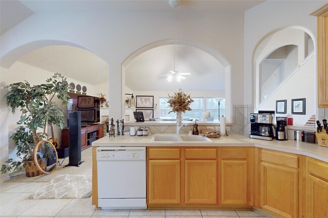 Building Photo - 174 Queenscliff Ct