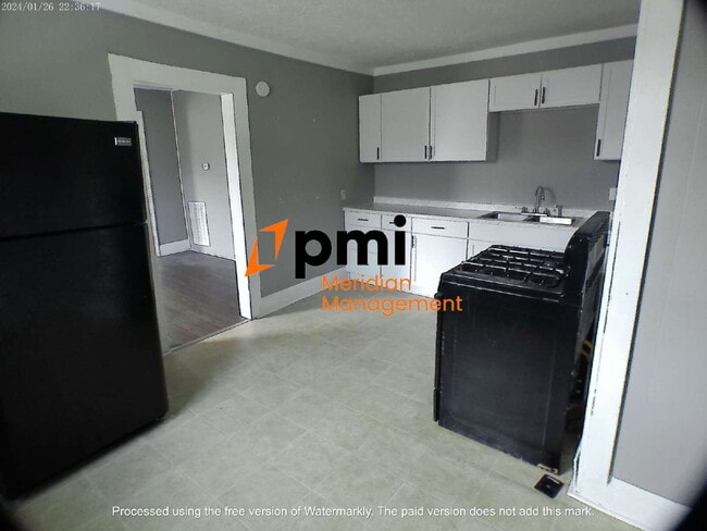 Building Photo - SUMMER RENTAL SPECIAL - FIRST MONTH 50%!!