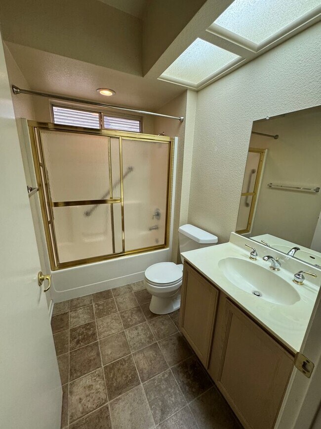 Building Photo - DEL WEBB 55+ COMMUNITY SINGLE STORY 2 BED,...