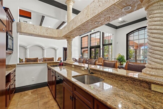 Building Photo - 4156 Central Sarasota Pkwy