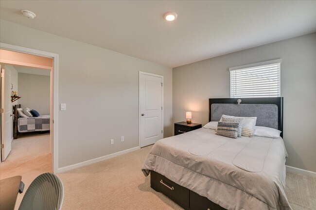 Building Photo - 7046-7046 Sideboard Xing