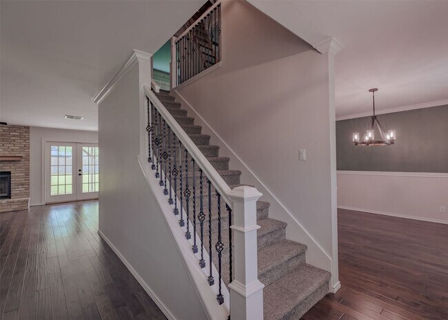 Building Photo - Gorgeous Northwood rental