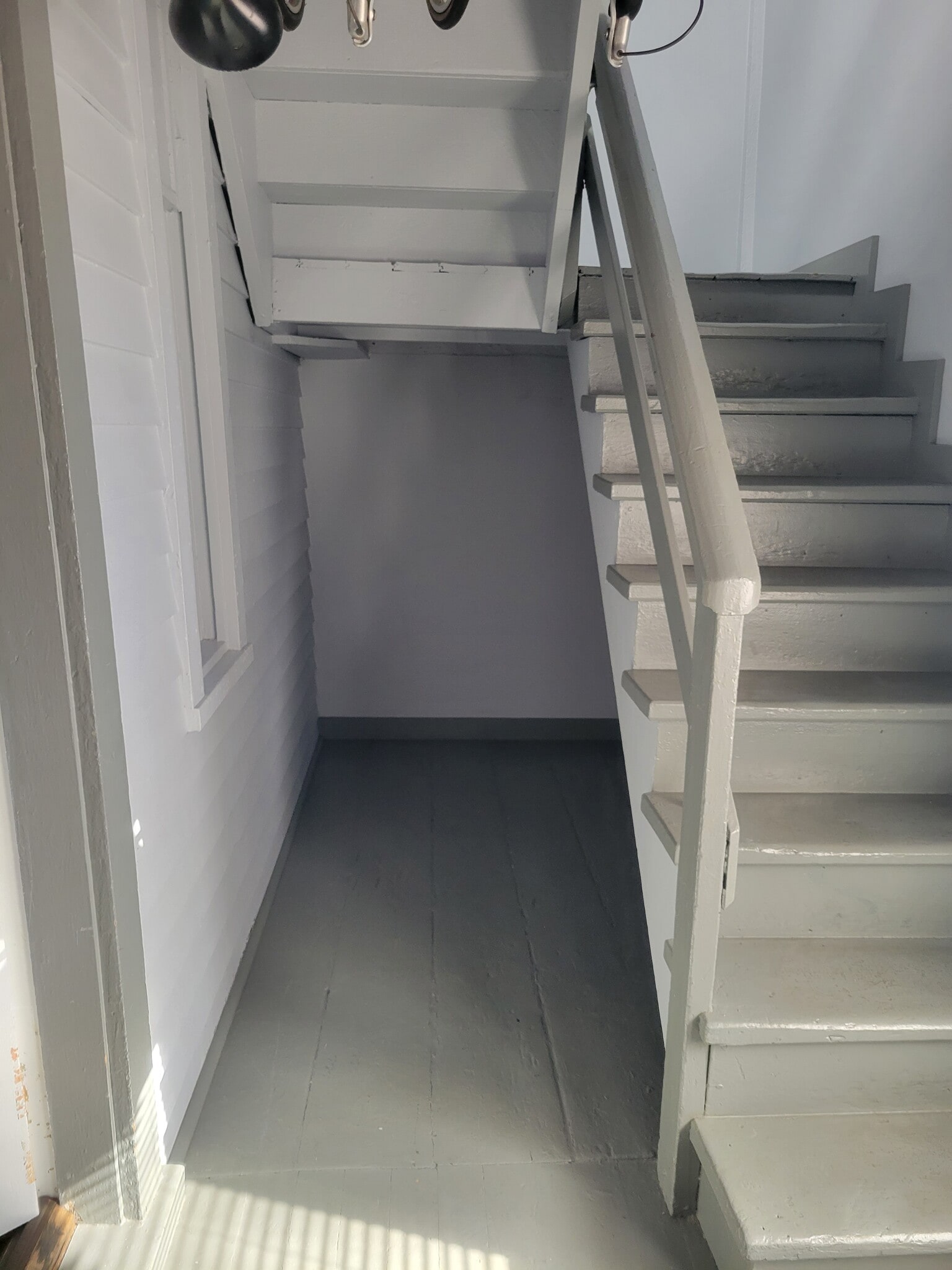 Backstairs storage with basement dedicated washer and dryer for first floor apt's tenants. - 2527 N Marshfield Ave