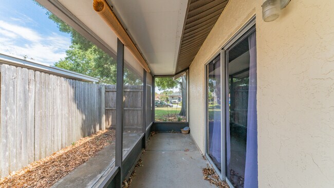 Building Photo - 766 91st Ave N